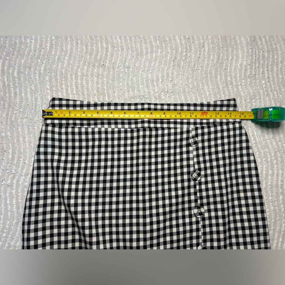 Showpo Black and White Gingham Mini Skirt - Picture 14 of 16